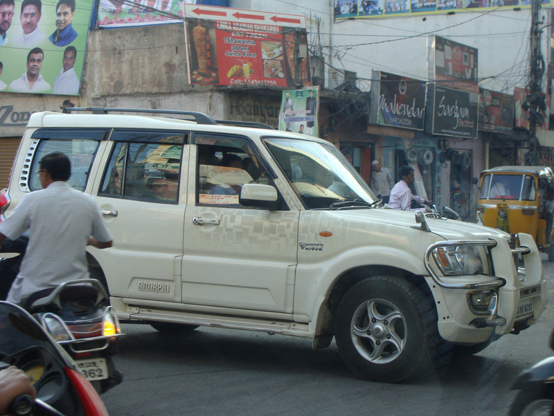 Illustration for article titled Cars from my trip to India over a year ago *pic heavy* (Part I)